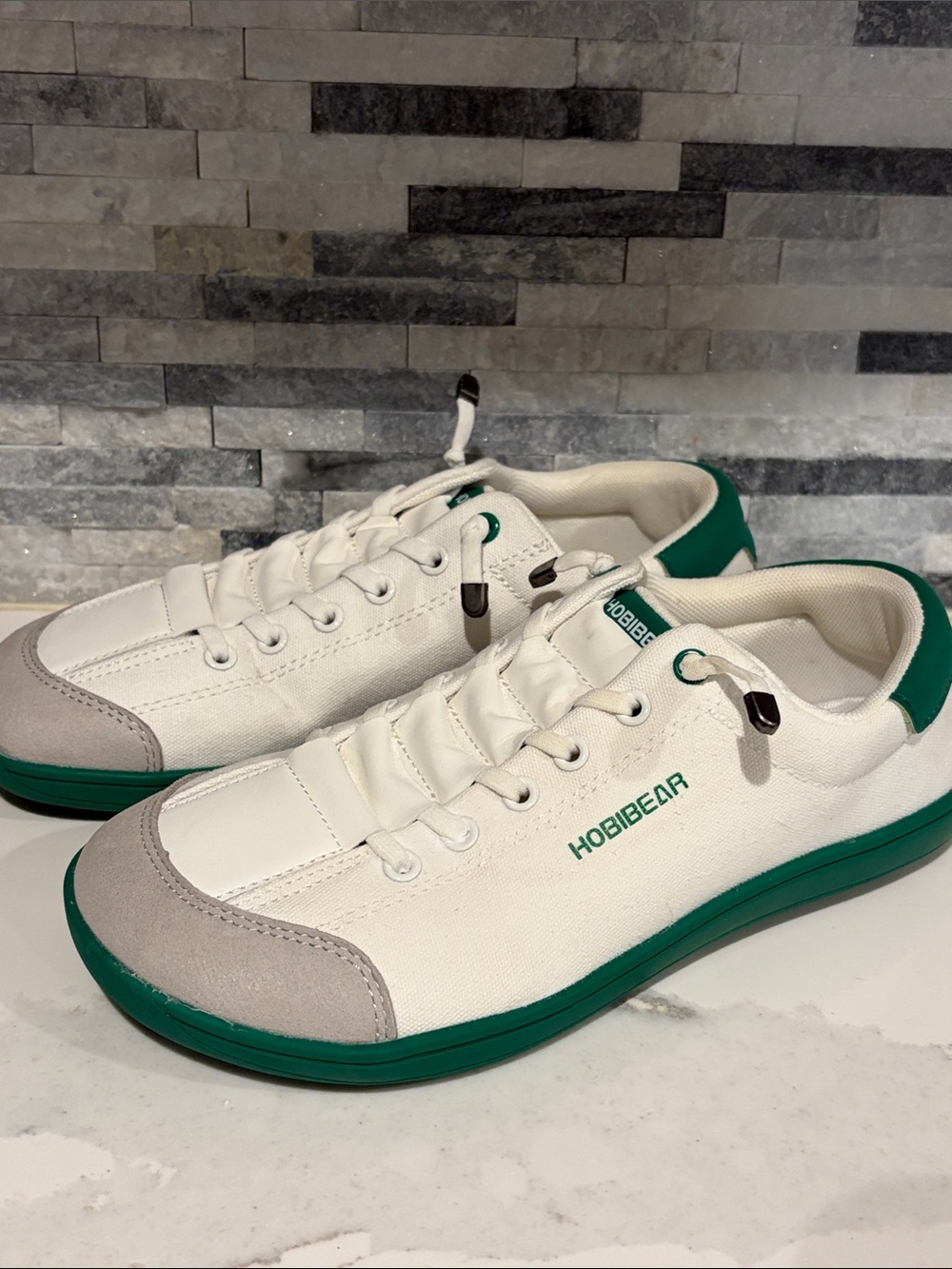Hobibear White & Green Low-Top Canvas Sneakers